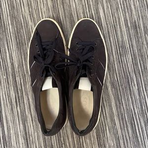 Tod’s navy suede sneakers